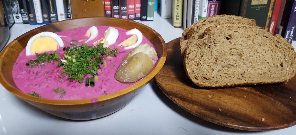 ふかし芋入りのシャルティバルシュチャイ